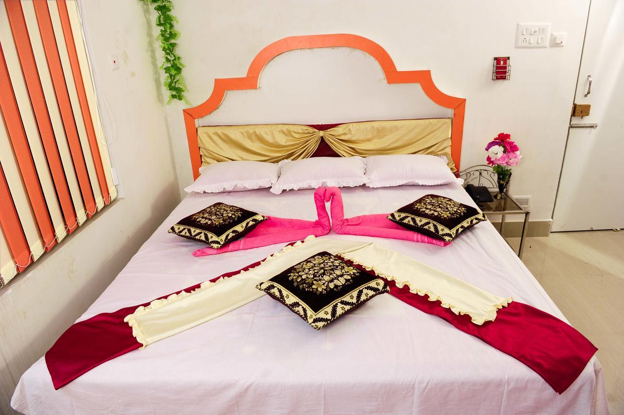 Jayanti Hotel Tarapith Exterior foto